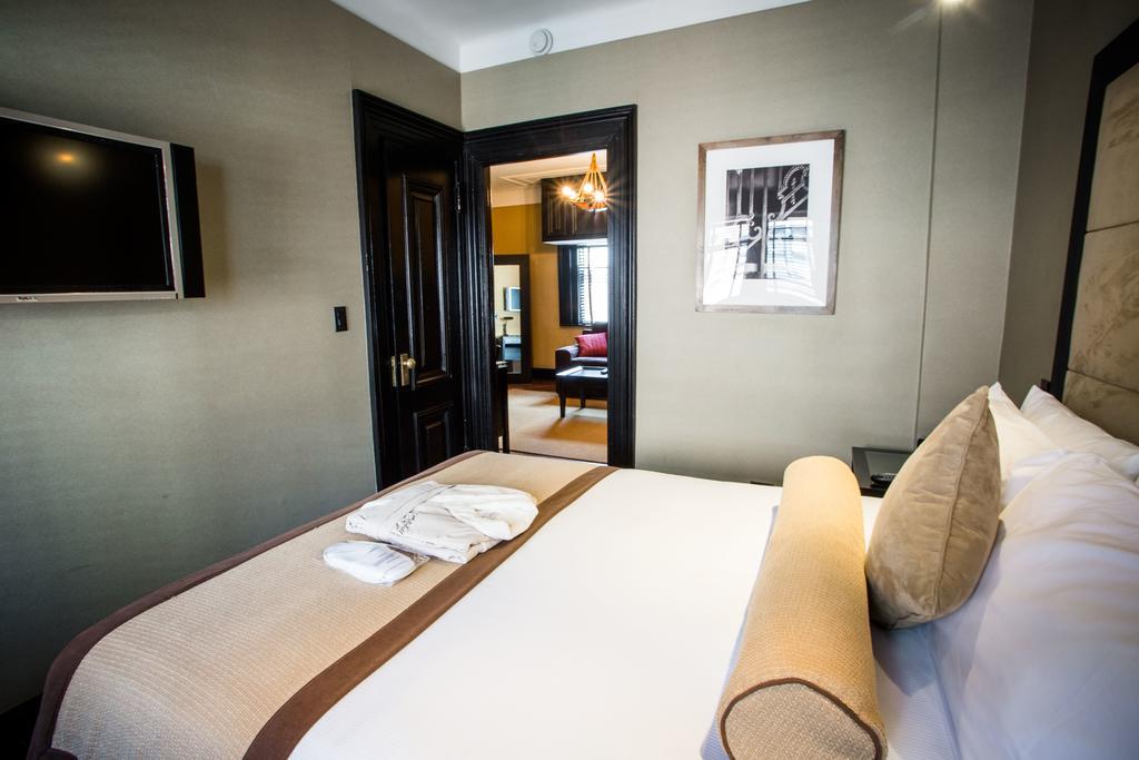 Mansfield Aparthotel 4*